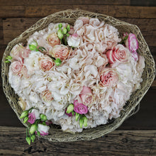 Load image into Gallery viewer, Light Pink Bouquet
